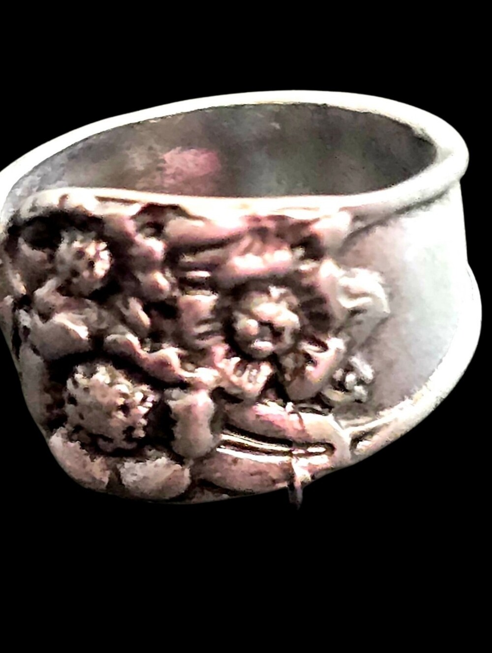 VINTAGE STAINLESS STEEL  SILVER FLORAL MID CENTURY DESIGN SIZE 8 OPEN SPOON RING